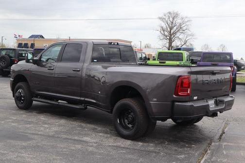 Granite Crystal Clearcoat Metallic 2026 RAM 3500 Laramie