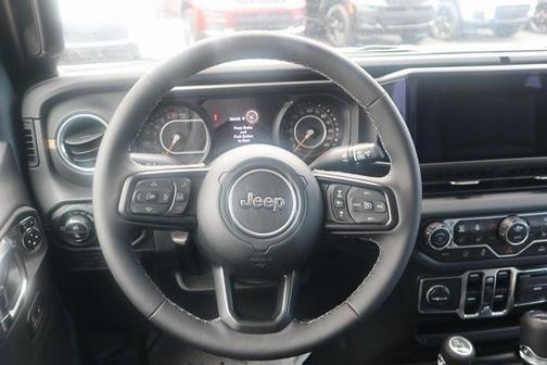 2025 Jeep Gladiator Sport