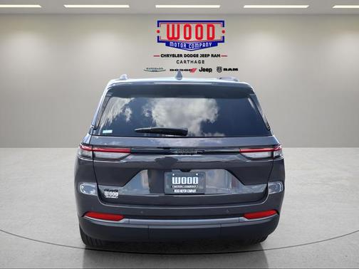 Metallic 2026 Jeep Grand Cherokee Limited