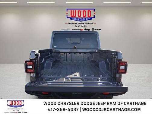 Granite Crystal Clearcoat Metallic 2026 Jeep Gladiator Rubicon