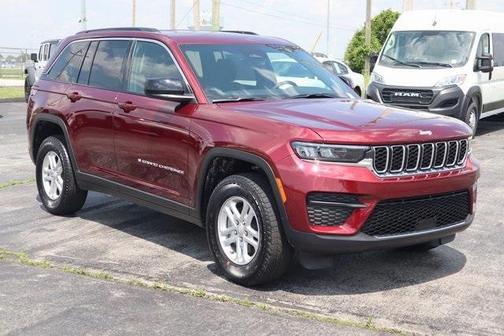 2025 Jeep Grand Cherokee Laredo