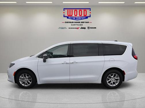 2026 Chrysler Voyager LX