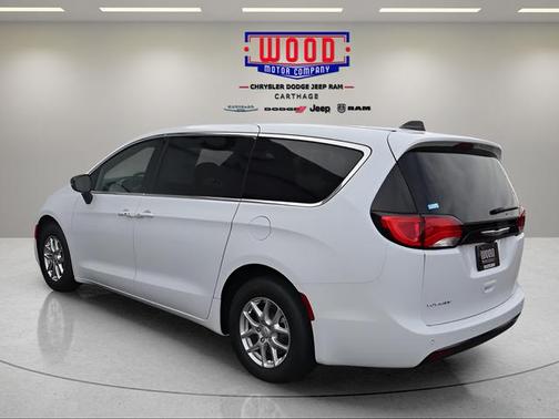 2026 Chrysler Voyager LX