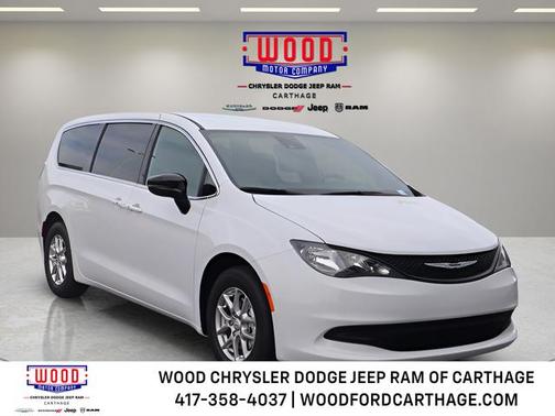 2026 Chrysler Voyager LX