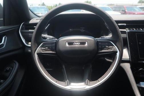 2024 Jeep Grand Cherokee Laredo