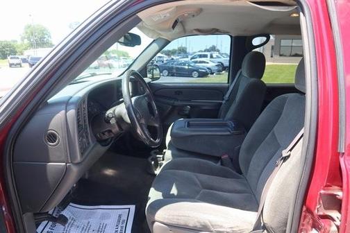 2004 Chevrolet Silverado 1500 LS Crew Cab