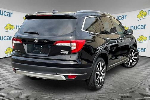 2022 Honda Pilot Touring 8-Passenger