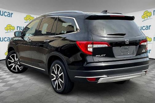 2022 Honda Pilot Touring 8-Passenger