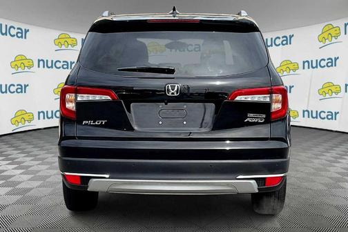 2022 Honda Pilot Touring 8-Passenger