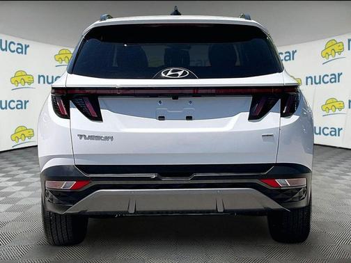 White 2023 Hyundai TUCSON Limited