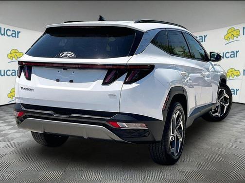 White 2023 Hyundai TUCSON Limited