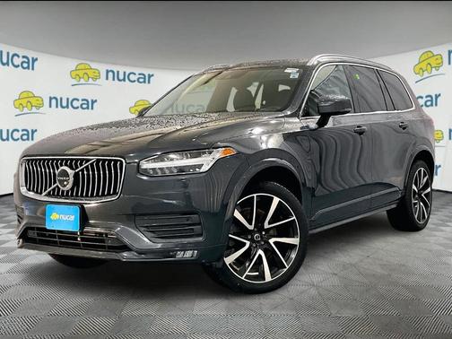 2021 Volvo XC90 T6 Momentum 7 Passenger