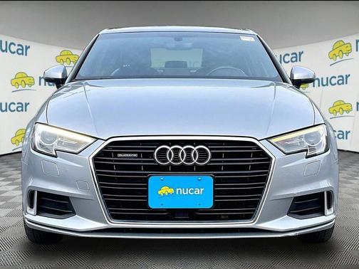 Florett Silver Metallic 2017 Audi A3 2.0T Premium