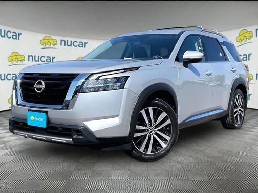 Silver 2023 Nissan Pathfinder Platinum