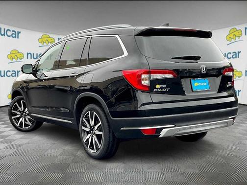 2022 Honda Pilot Touring 7-Passenger