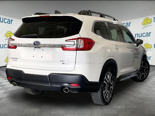 Crystal White Pearl 2023 Subaru Ascent Limited 7-Passenger