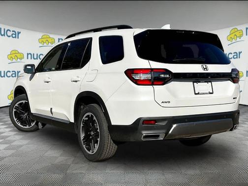 Platinum White Pearl 2026 Honda Pilot Touring