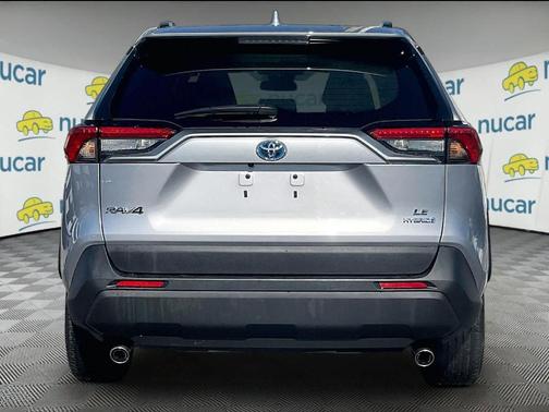 2022 Toyota RAV4 Hybrid LE
