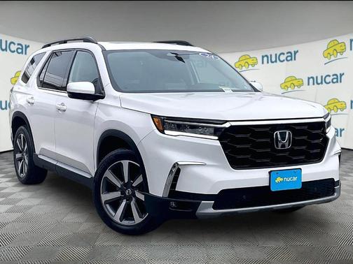 Platinum White Pearl 2024 Honda Pilot Touring