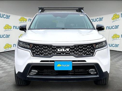 White 2023 Kia Sorento X-Line EX