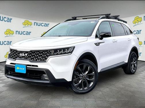 White 2023 Kia Sorento X-Line EX