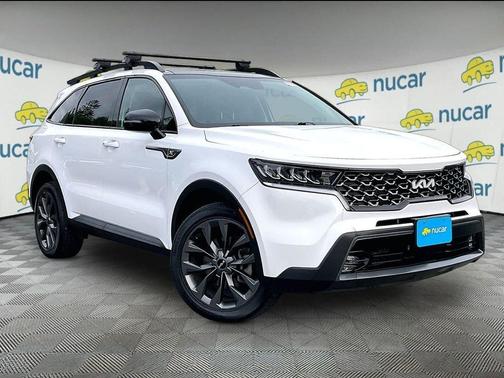 White 2023 Kia Sorento X-Line EX