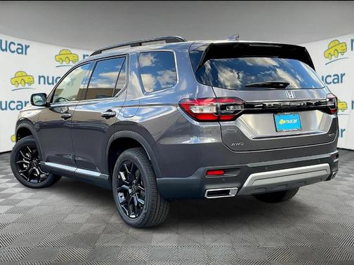 2025 Honda Pilot TOURING+
