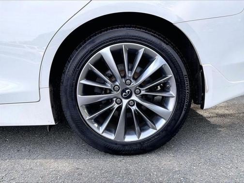 Pure White 2018 INFINITI Q50 3.0t LUXE