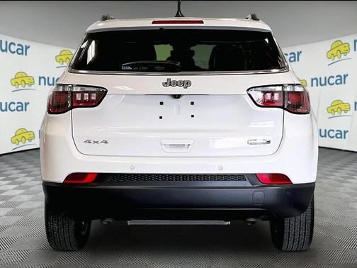 White 2023 Jeep Compass Latitude