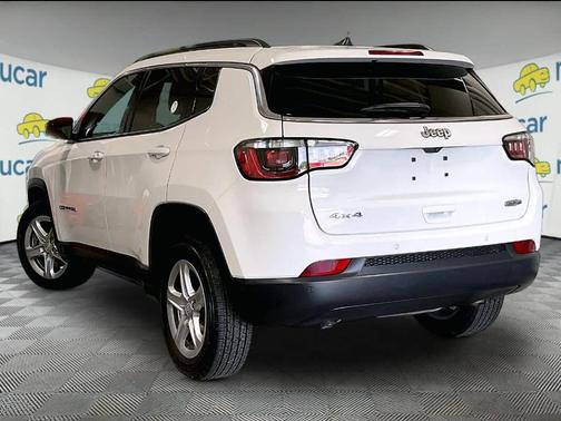 White 2023 Jeep Compass Latitude