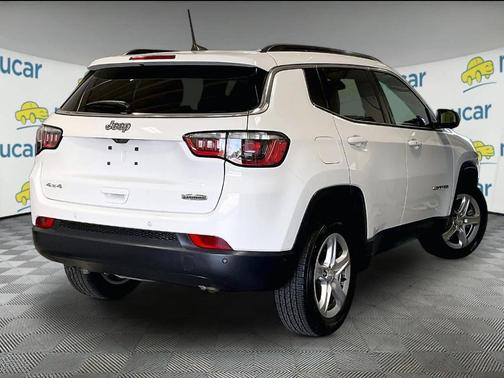 White 2023 Jeep Compass Latitude