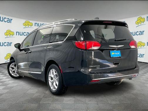 2020 Chrysler Pacifica Touring-L