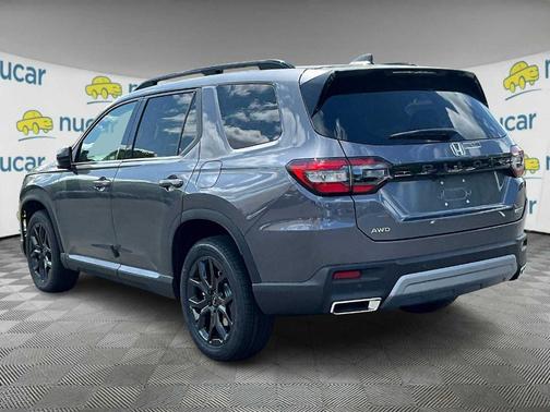 2025 Honda Pilot TOURING+