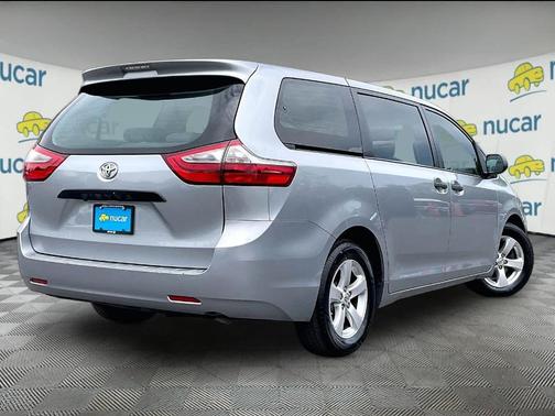 Silver 2017 Toyota Sienna L
