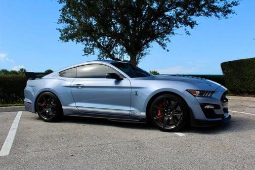 2022 Ford Shelby GT500 Base