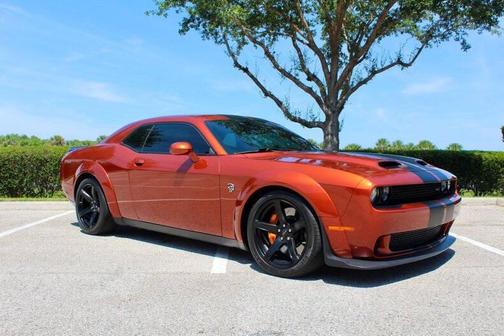Sinamon Stick 2021 Dodge Challenger