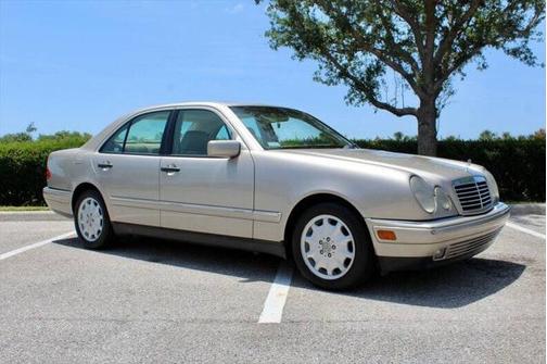 1999 Mercedes-Benz E-Class E 300TD Turbodiesel 4dr Sedan