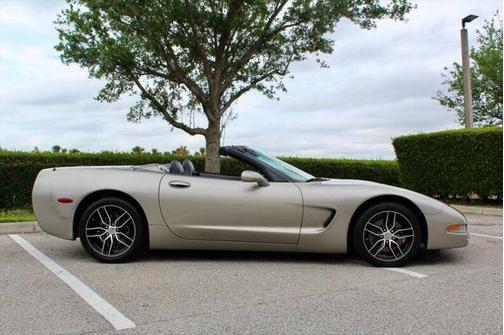 2000 Chevrolet Corvette Base