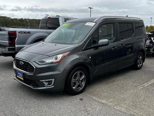 2022 Ford Transit Connect TITANIUM
