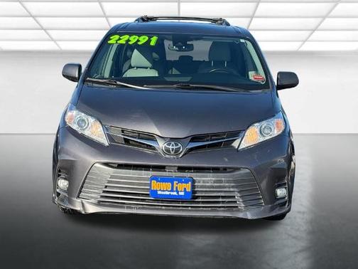 2018 Toyota Sienna XLE PREMIUM