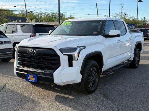 Ice 2024 Toyota Tundra SR5