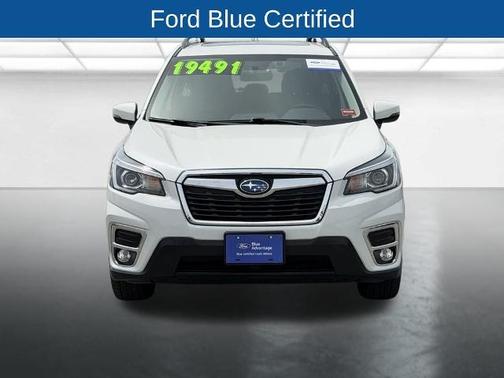 Crystal White Pearl 2019 Subaru Forester LIMITED