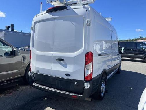 2022 Ford Transit-250 BASE