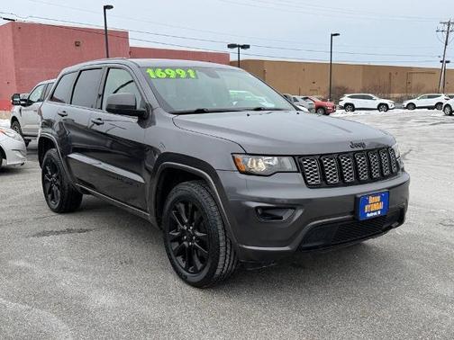 2018 Jeep Grand Cherokee LAREDO