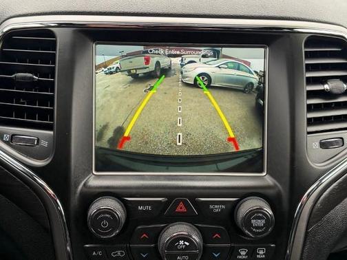 2018 Jeep Grand Cherokee LAREDO