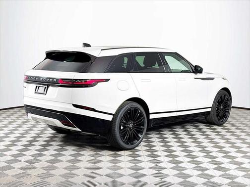 2026 Land Rover Range Rover Velar P250 SE R-Dynamic