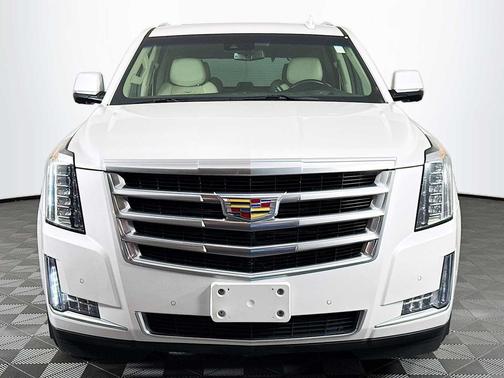 2018 Cadillac Escalade Luxury