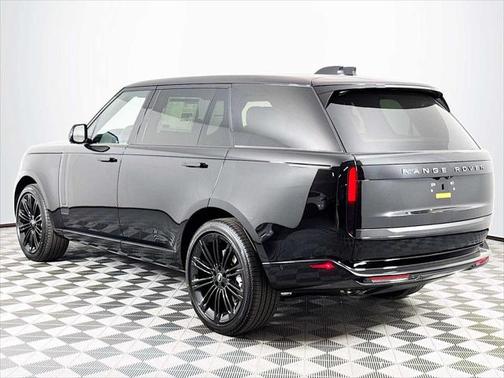 2025 Land Rover Range Rover P530 SE 7 Seat