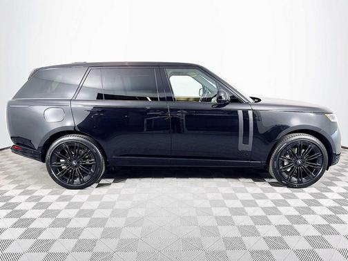 2025 Land Rover Range Rover P530 SE 7 Seat