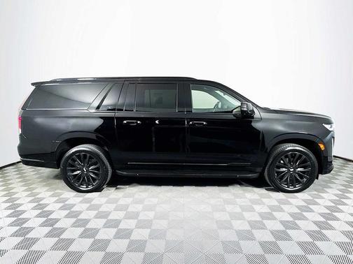 2022 Cadillac Escalade ESV Luxury